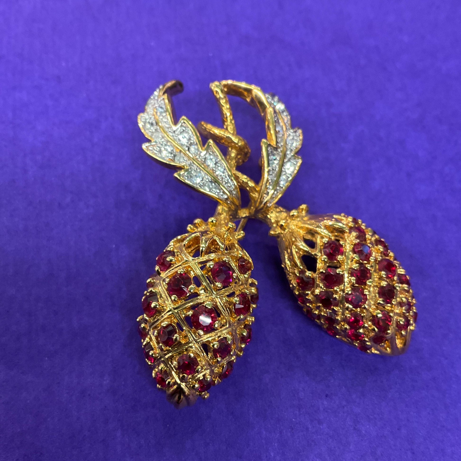 Vintage 1990s Camrose & Kross Jacqueline Kennedy Red Berries Brooch, Gold Plated with Faux Rubies and Silver Crystals