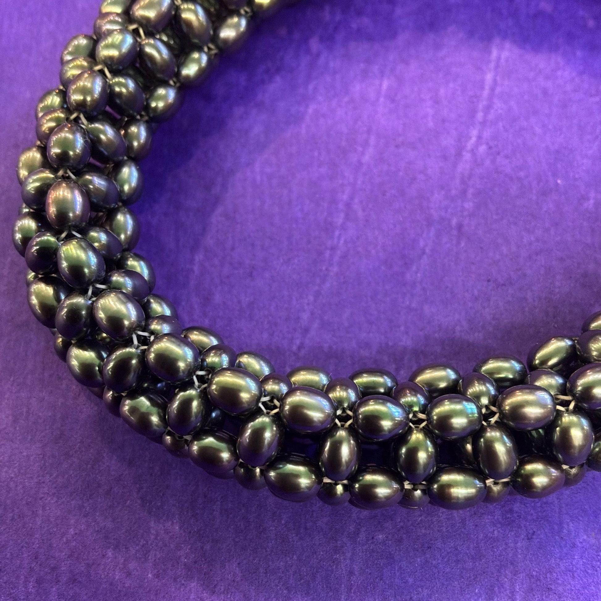 Vintage Fresh Water Pearl Large Dark Peacock/Petrol Tone Chinky Elasticated ‘Popcorn’ Bracelet