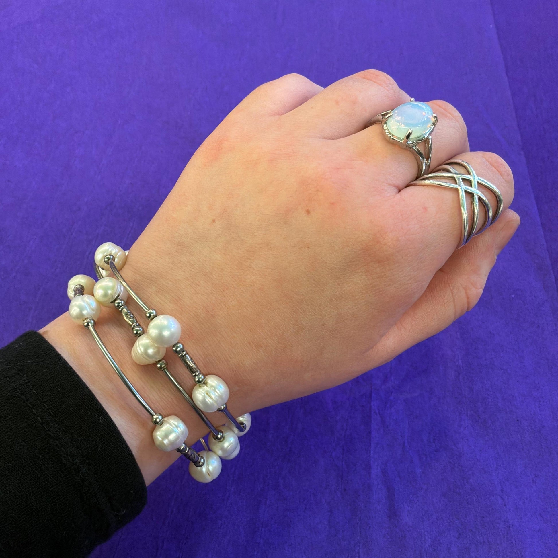 Vintage Laura Ashley Ivory Freshwater Pearl and Silver Tone MEtal Coiled Bracelet