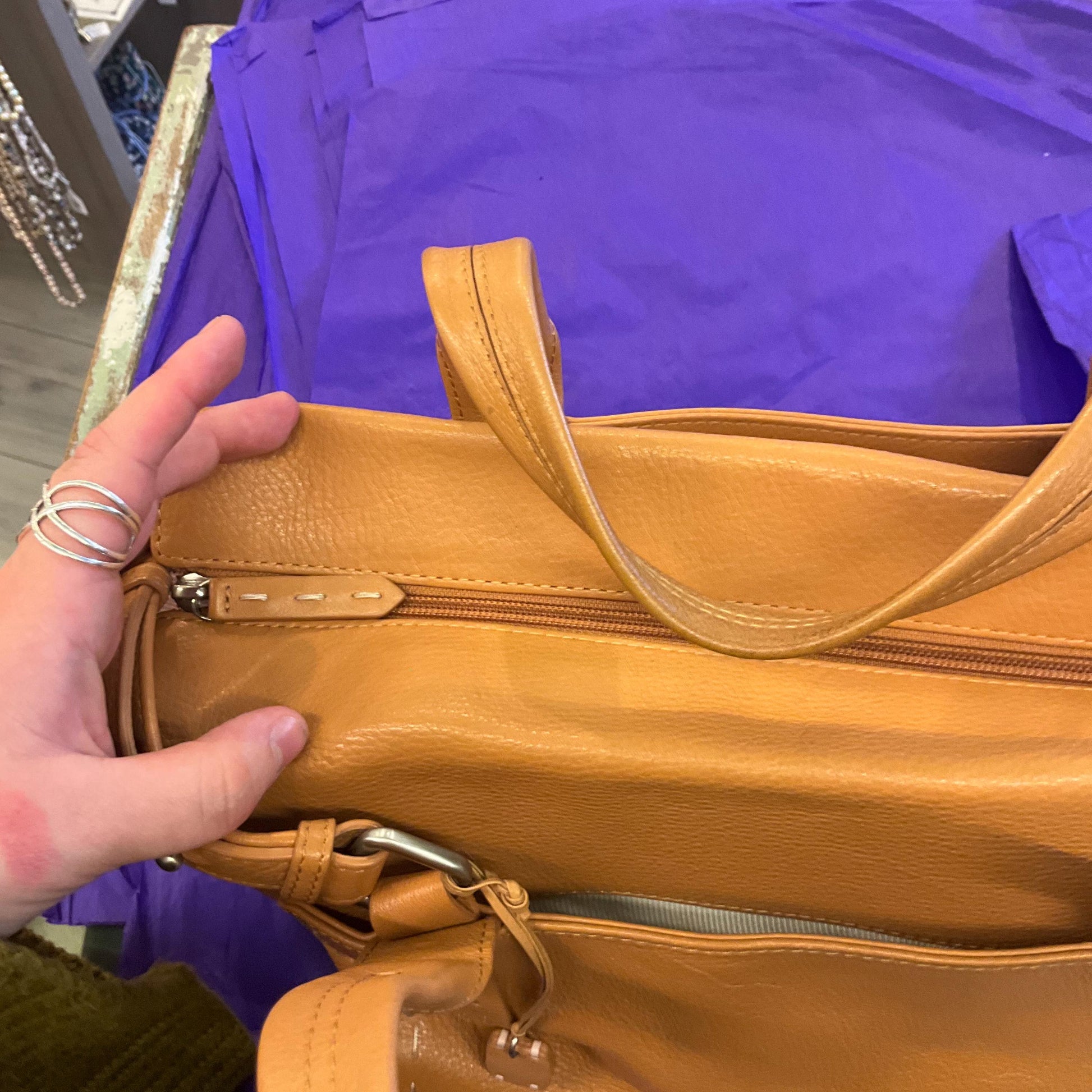 Vintage RADLEY Large Tan Pebble Leather Handbag/ Cross Body Bag, Rarely used with original dust cover