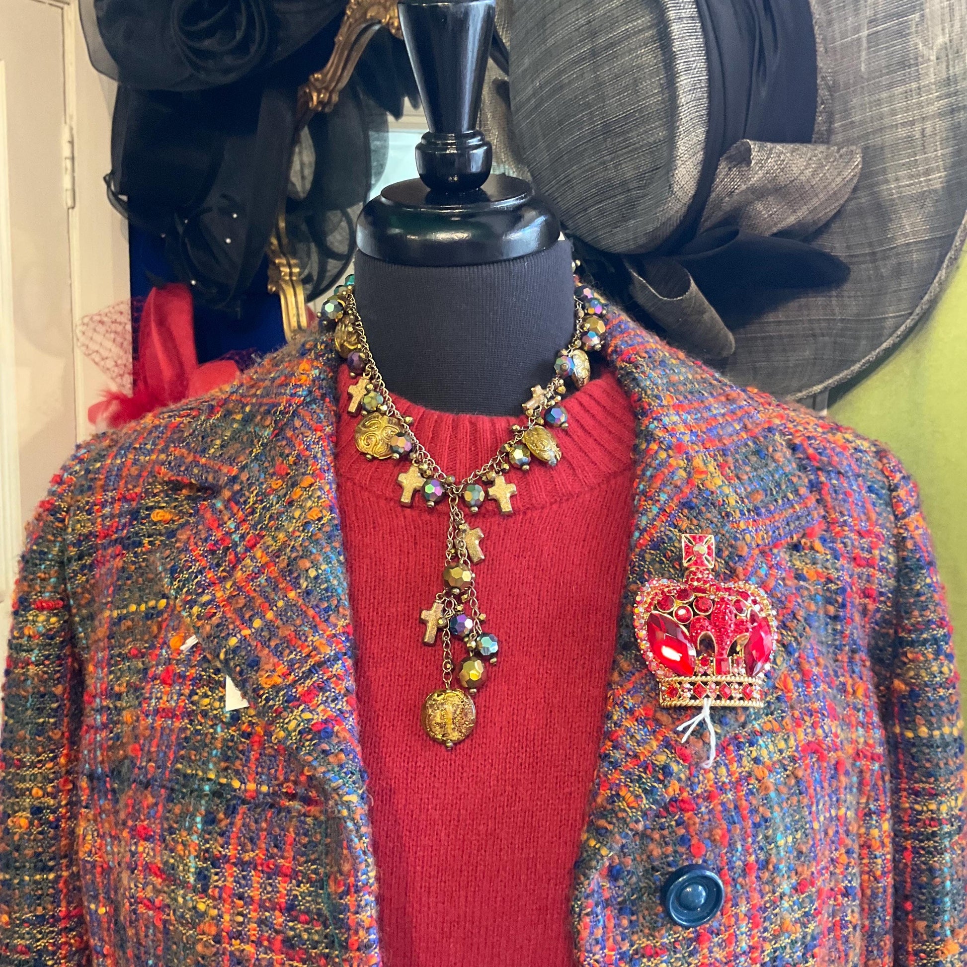 Vintage Butler and Wilson Bohemian Peacock Borealis Crystal and Gold Tone Foiled Glass ‘Y’ Drop Tassled Necklace