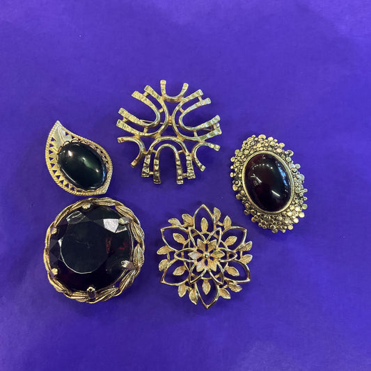 Vintage 1980s Brooch Cluster, 5 brooches gold tone with Dark Purple Agate, inc Sarah Coventry