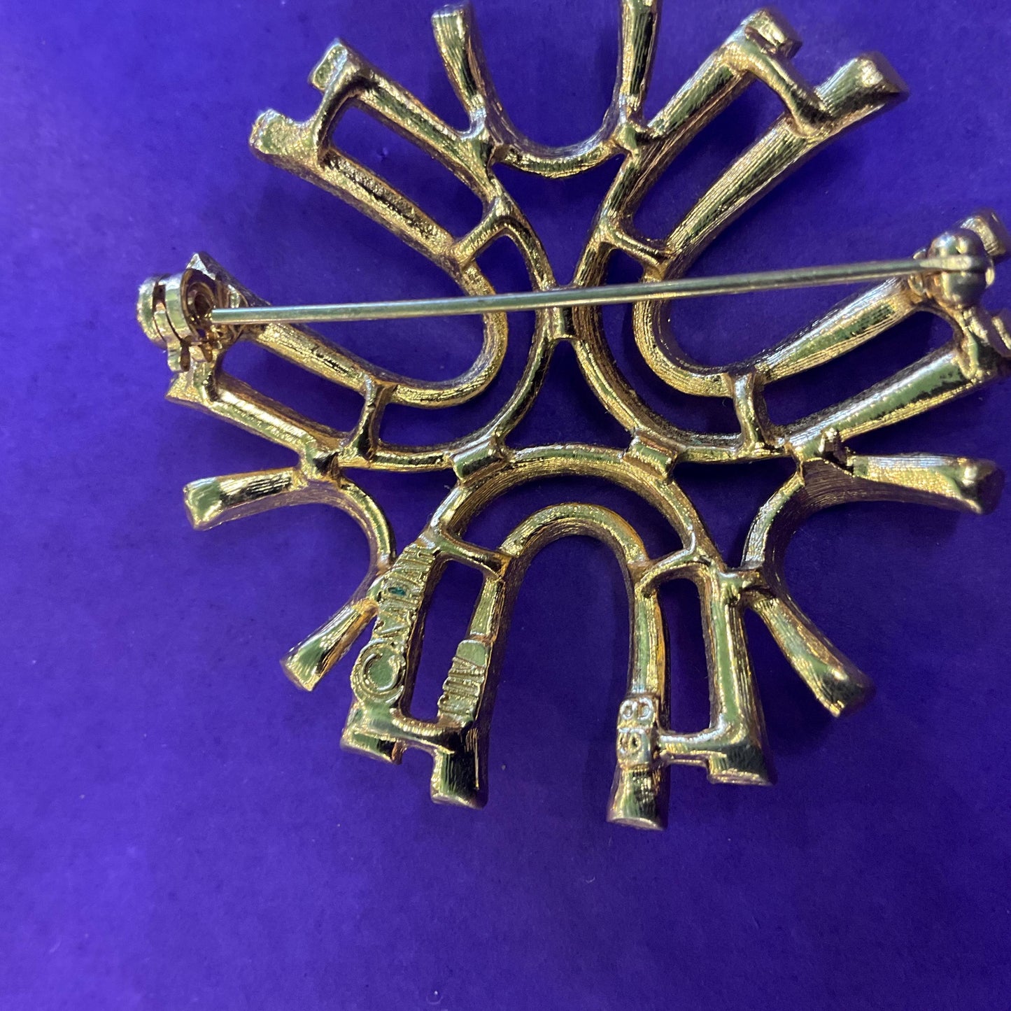 Vintage 1980s Brooch Cluster, 5 brooches gold tone with Dark Purple Agate, inc Sarah Coventry