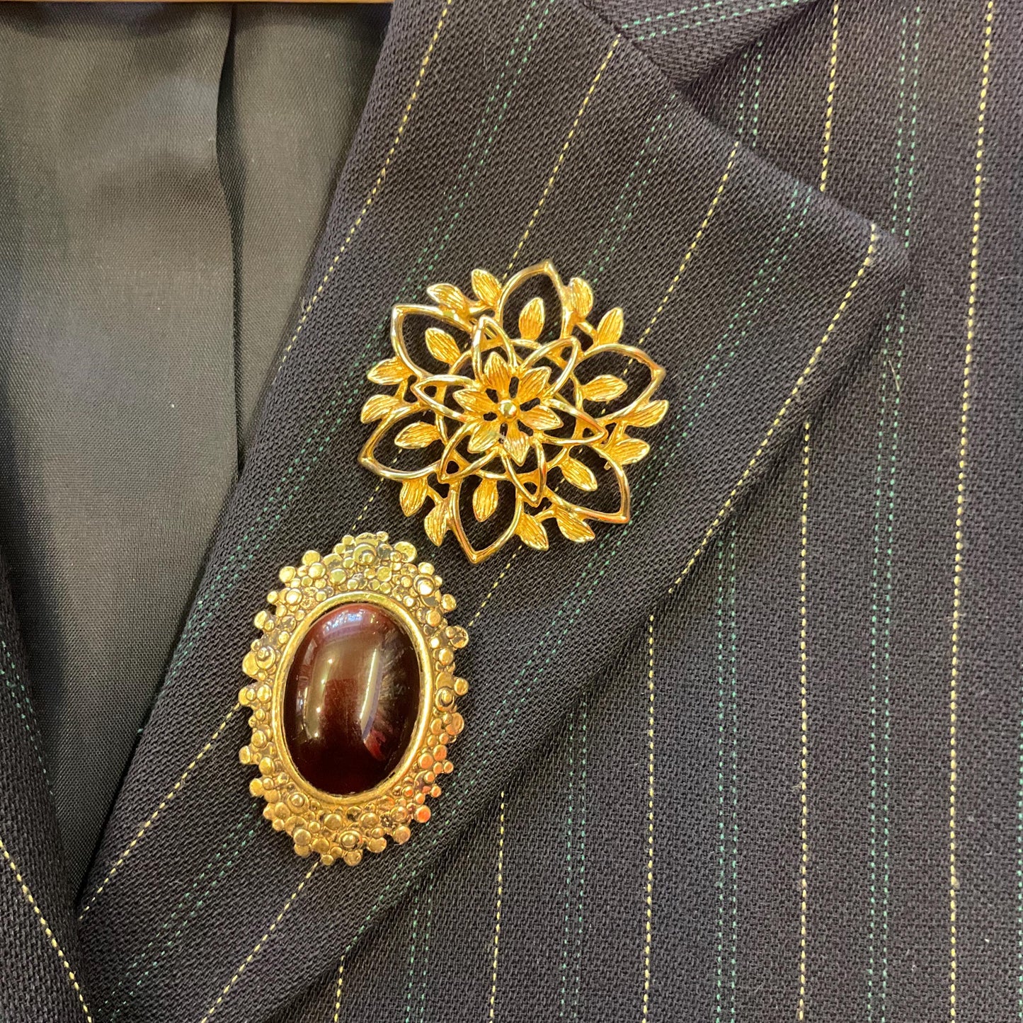 Vintage 1980s Brooch Cluster, 5 brooches gold tone with Dark Purple Agate, inc Sarah Coventry