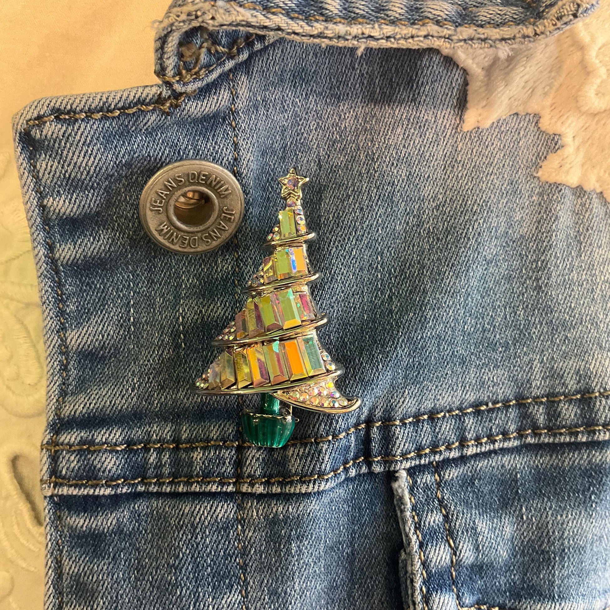Vintage Butler and Wilson Festive Crystal Christmas Tree Brooch, uproar Borealis Baguette Crystals and Rhinestones