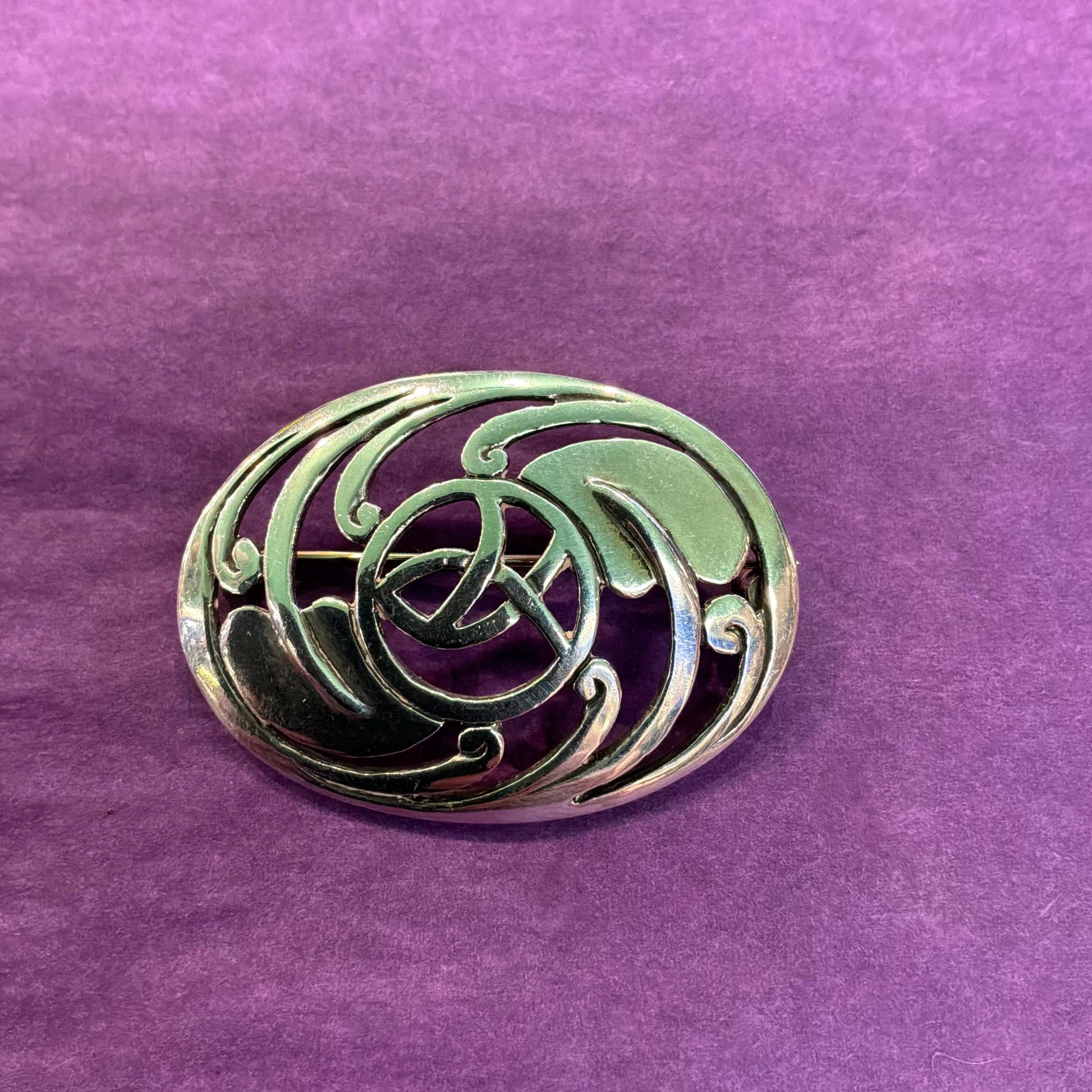Vintage Silver (925) Artisan Made Art Nouveau Style Lage Oval Brooch