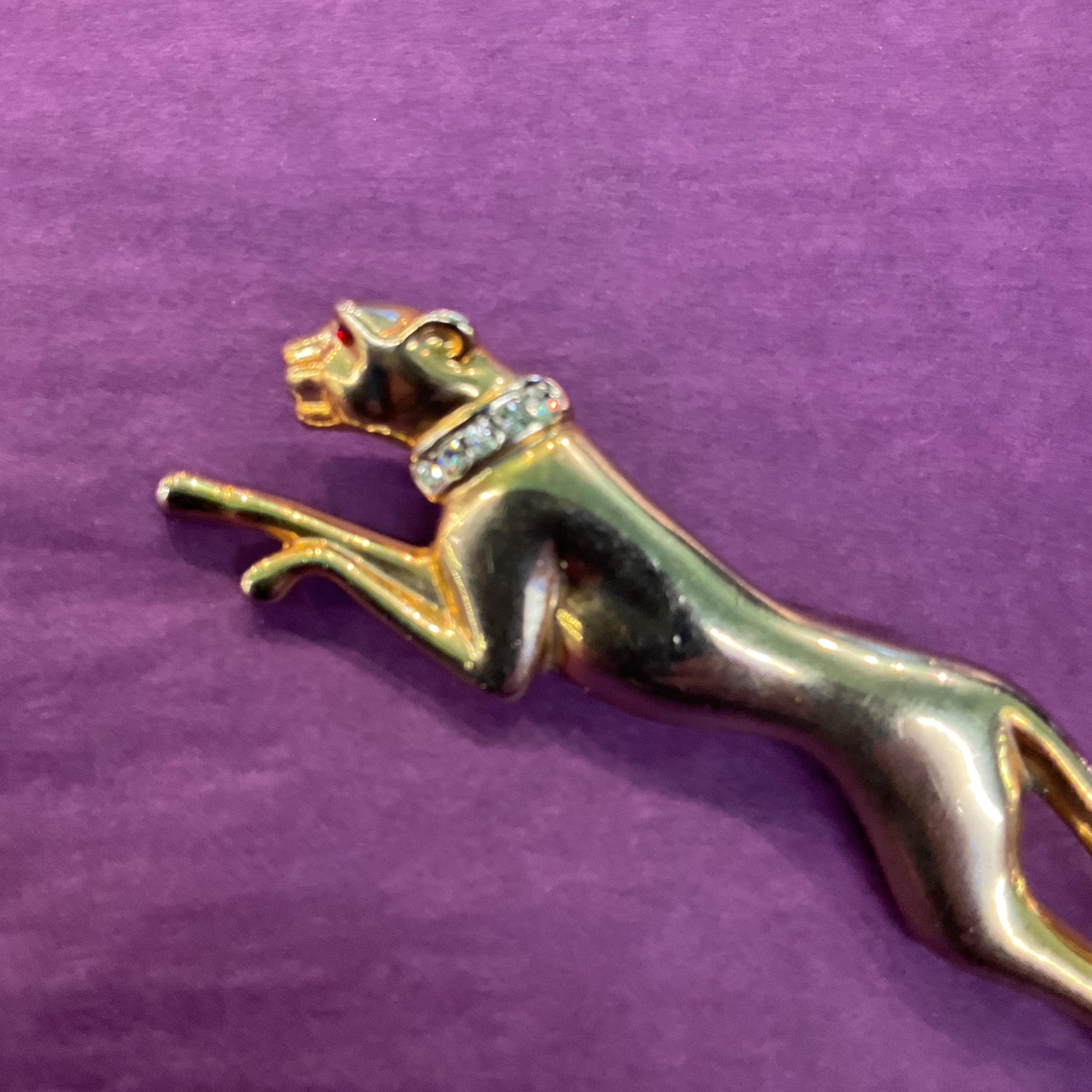Vintage 1980s ‘Big Cat’ Art Deco Style Golden Panther Large Brooch, gold tone with silver and red rhinestones