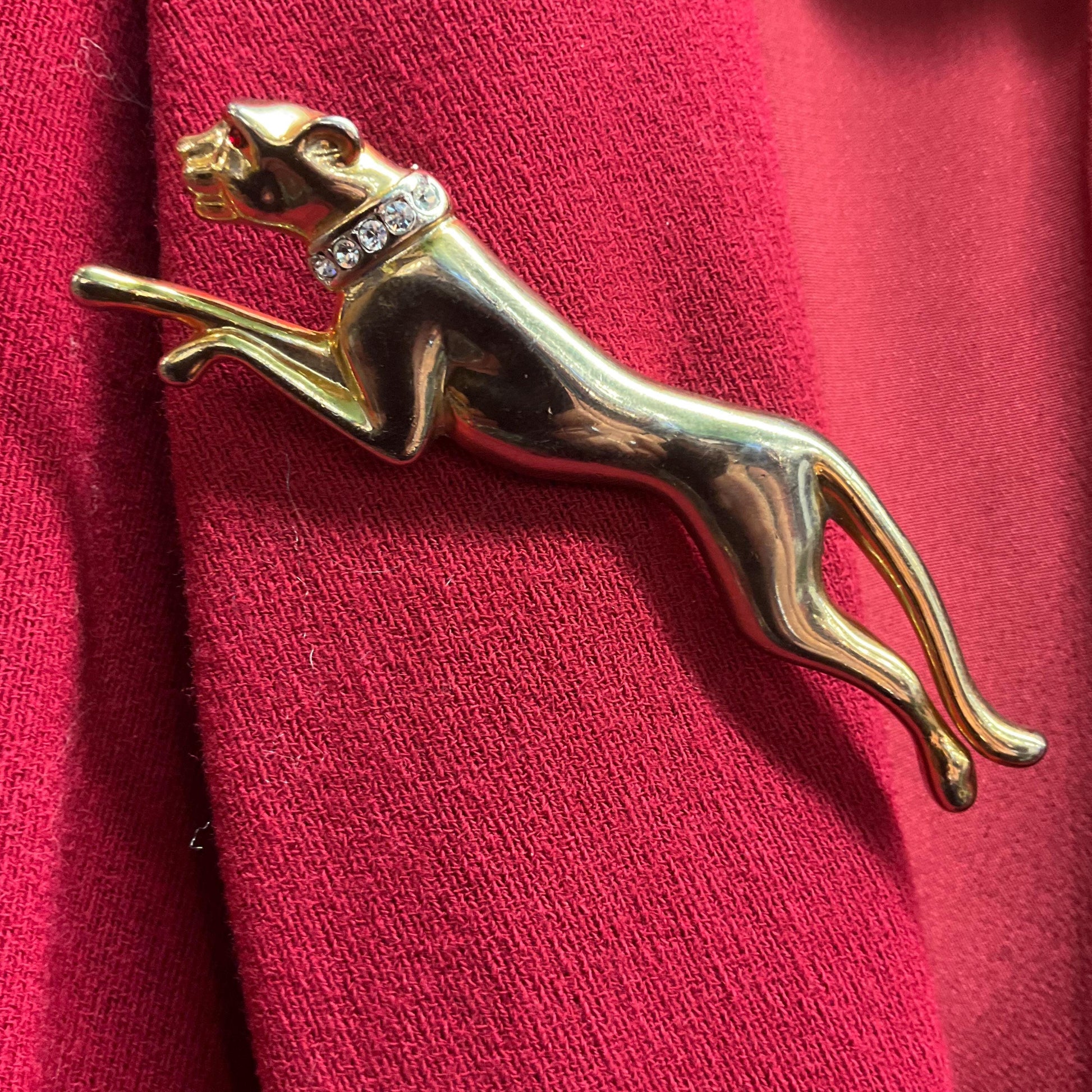 Vintage 1980s ‘Big Cat’ Art Deco Style Golden Panther Large Brooch, gold tone with silver and red rhinestones