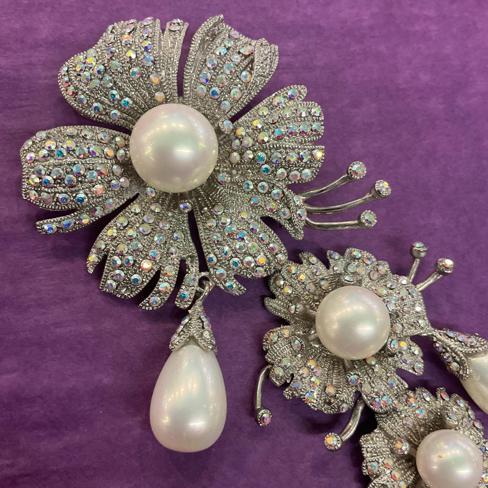 Vintage Statement Crystal Floral Brooch or Pendant, Pewter tone with Aurora Borealis rhinestones and faux pearls