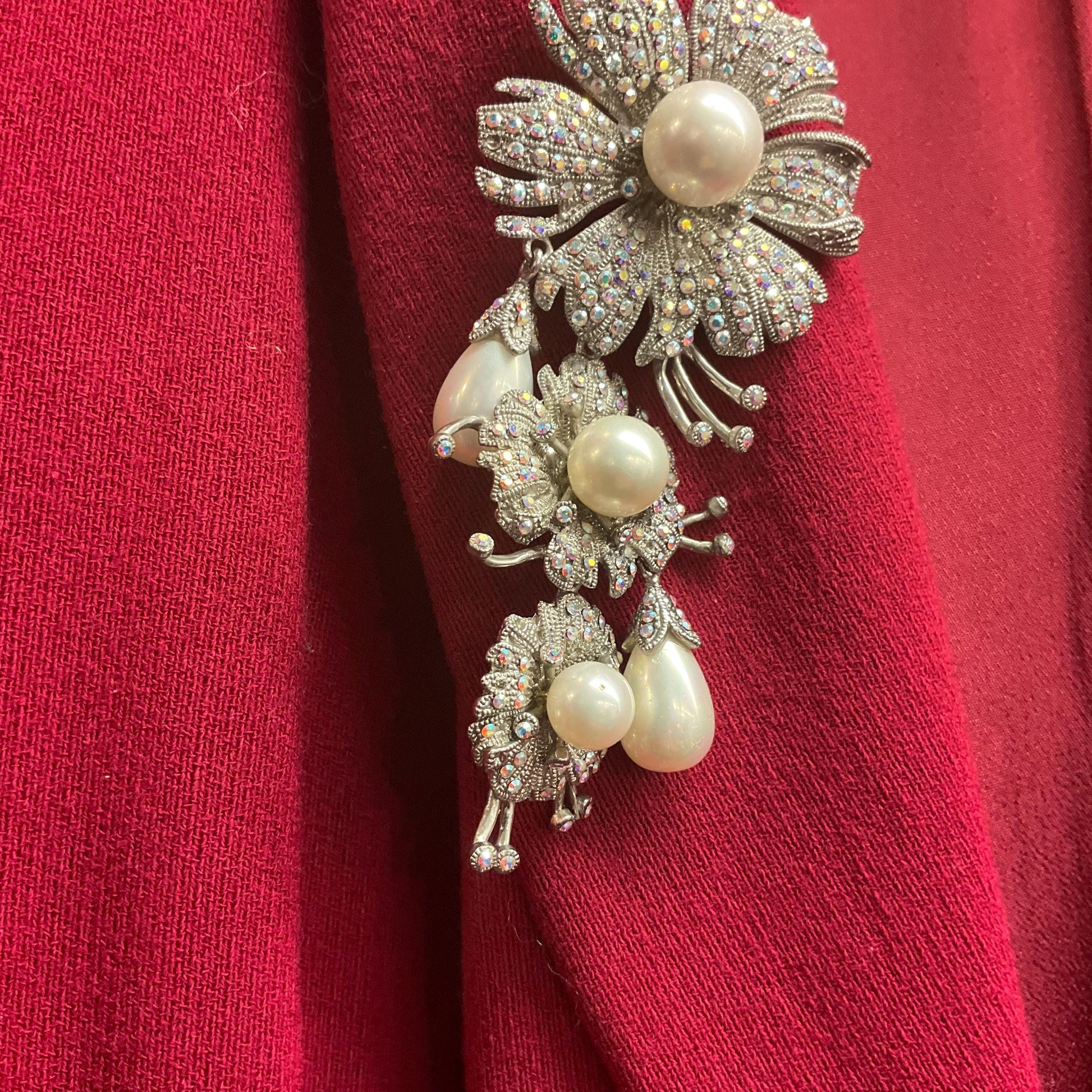 Vintage Statement Crystal Floral Brooch or Pendant, Pewter tone with Aurora Borealis rhinestones and faux pearls