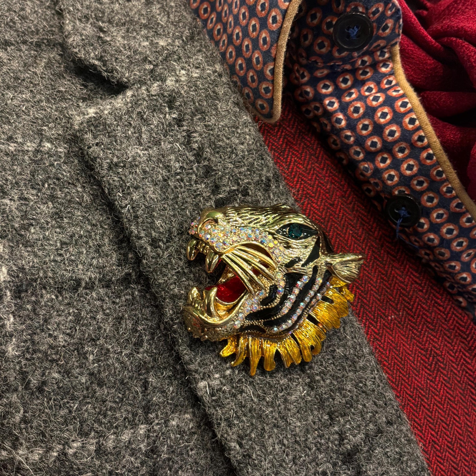 Vintage Butler and Wilson Large Crystal Tigers Head Brooch, Gold tone with Aurora Borealis Rhinestones and Lustre Enamel