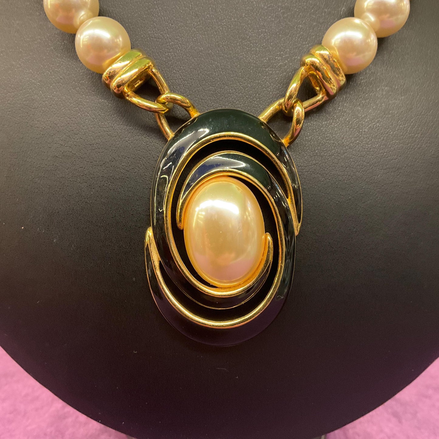 Vintage 1980s NAPIER Faux Pearl Statement Beaded Necklace