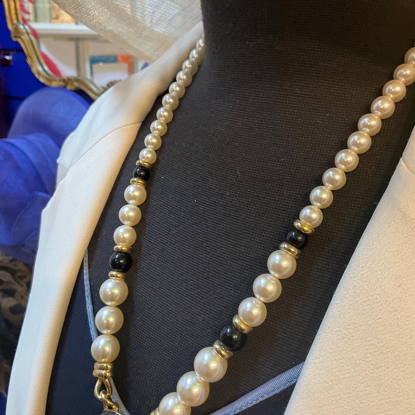 Vintage 1980s NAPIER Faux Pearl Statement Beaded Necklace