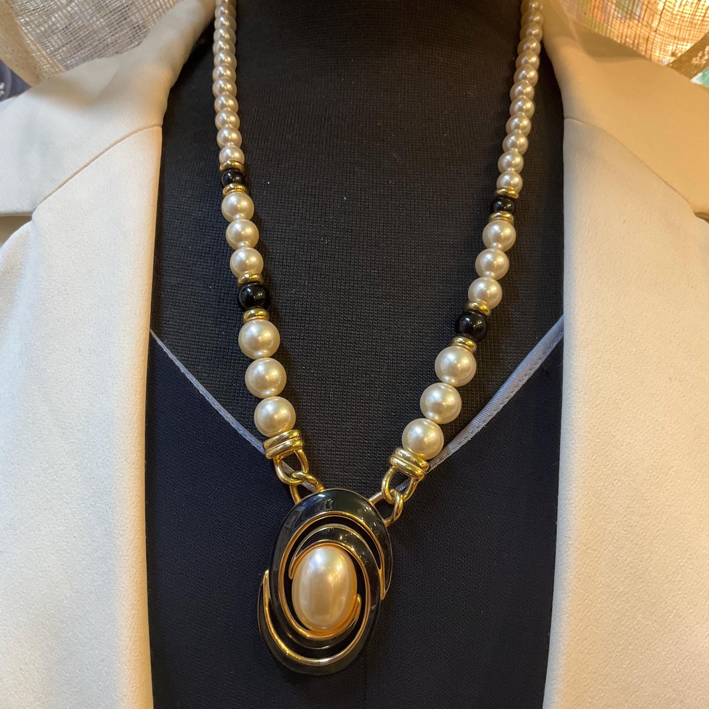 Vintage 1980s NAPIER Faux Pearl Statement Beaded Necklace