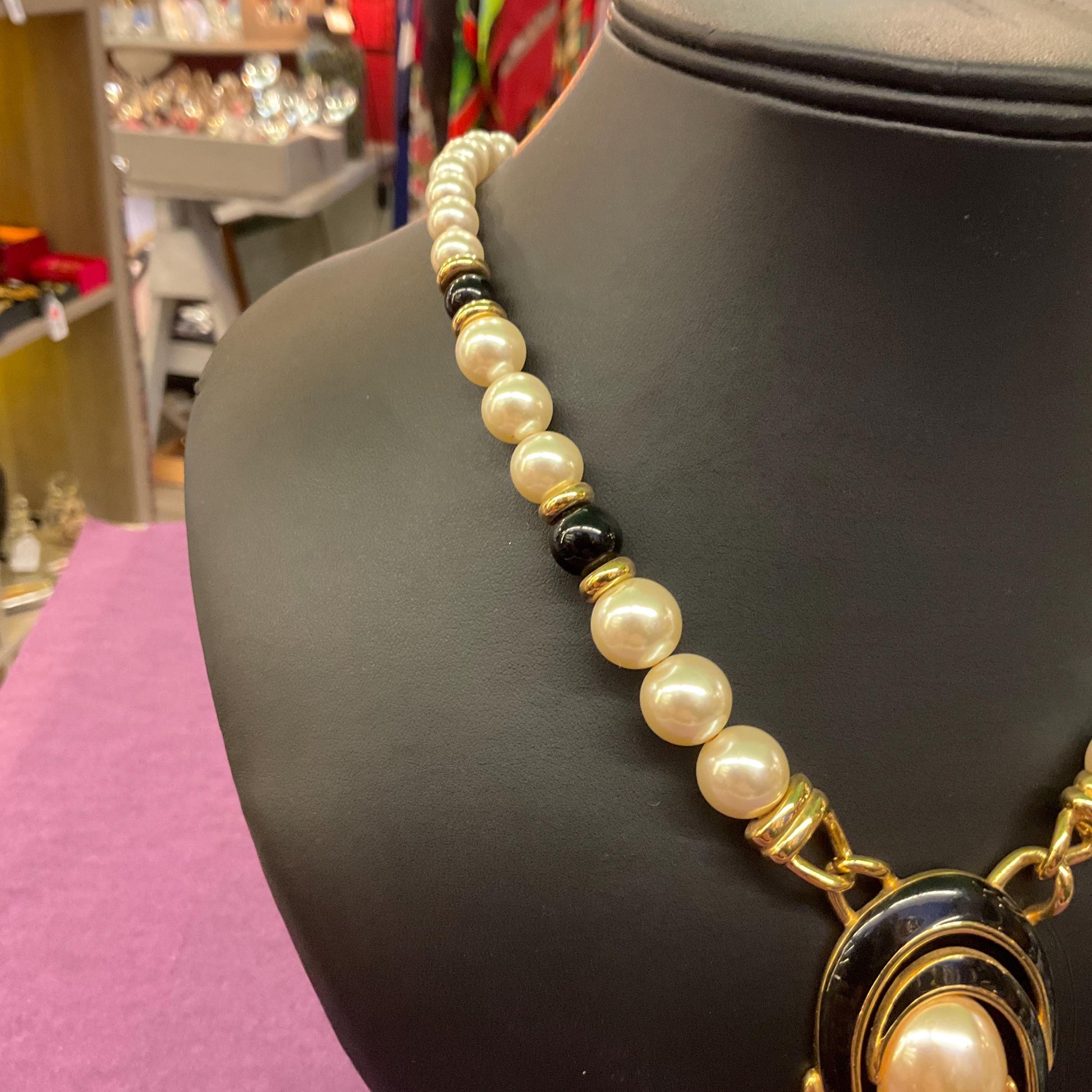 Vintage 1980s NAPIER Faux Pearl Statement Beaded Necklace