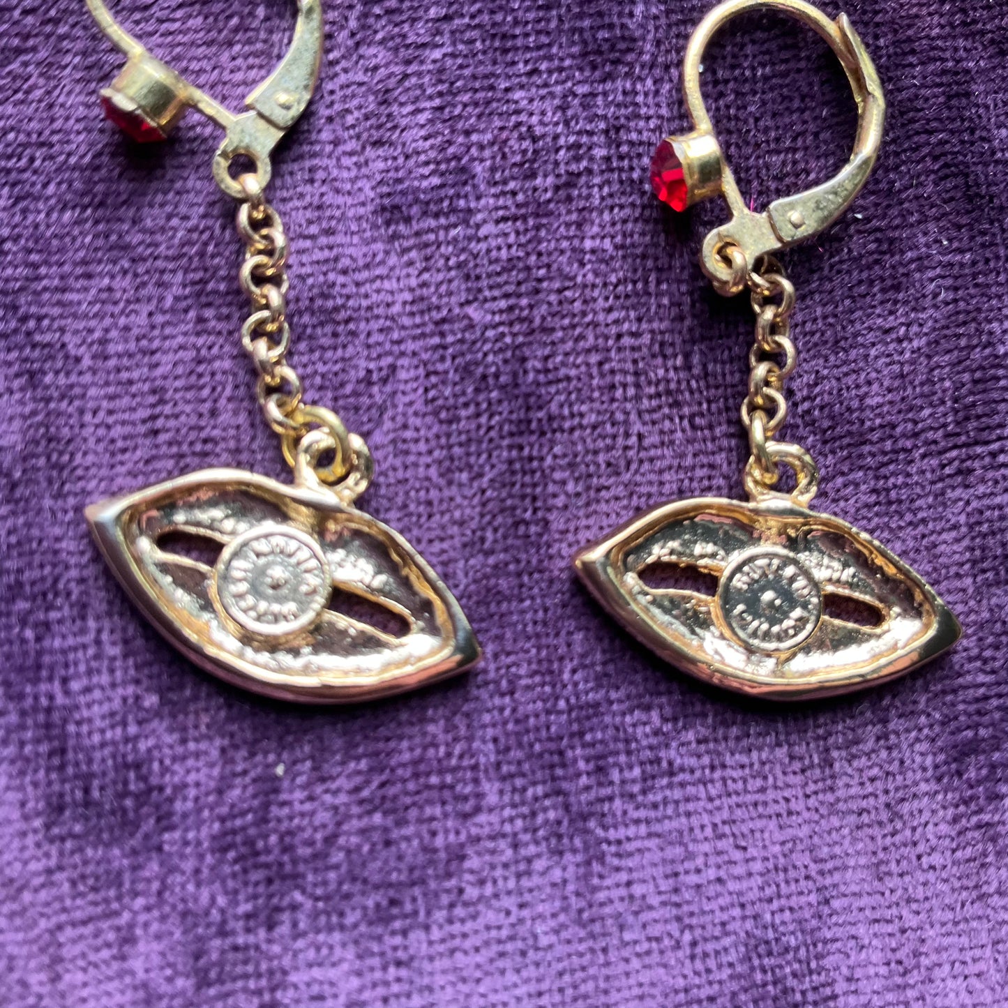 Vintage butler and Wilson enamel ‘Lips’ Necklace, Bracelet and Earrings Set