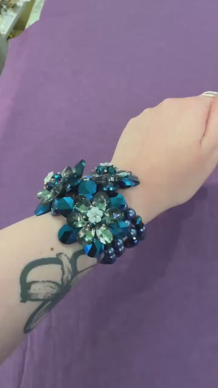 Vintage Butler and Wilson Blue Borealis Crystal and Faux Pearl Elasticated Floral Bracelet
