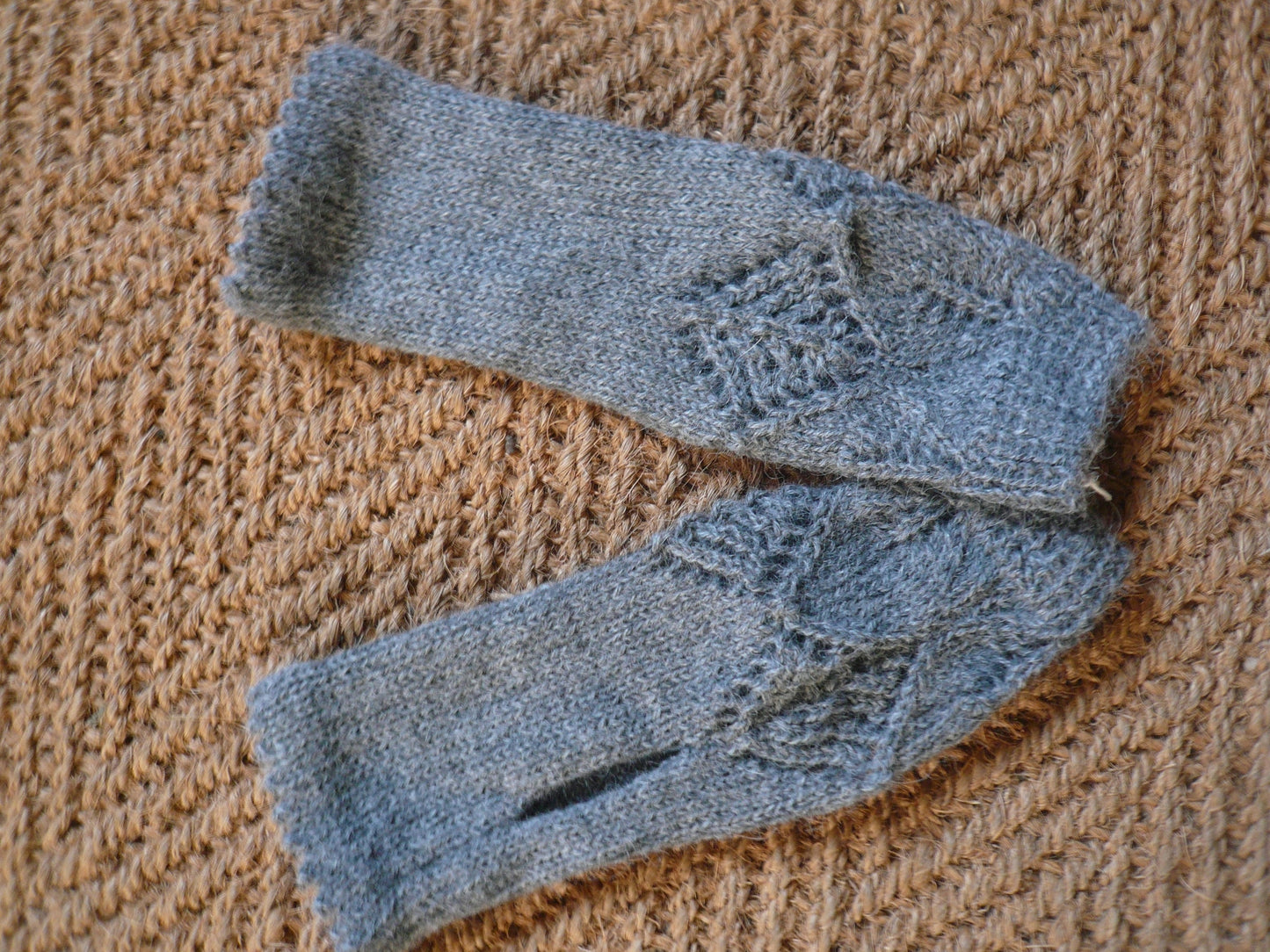 Hand knitted Alpaca yarn ‘Clarice’ wristwarmers