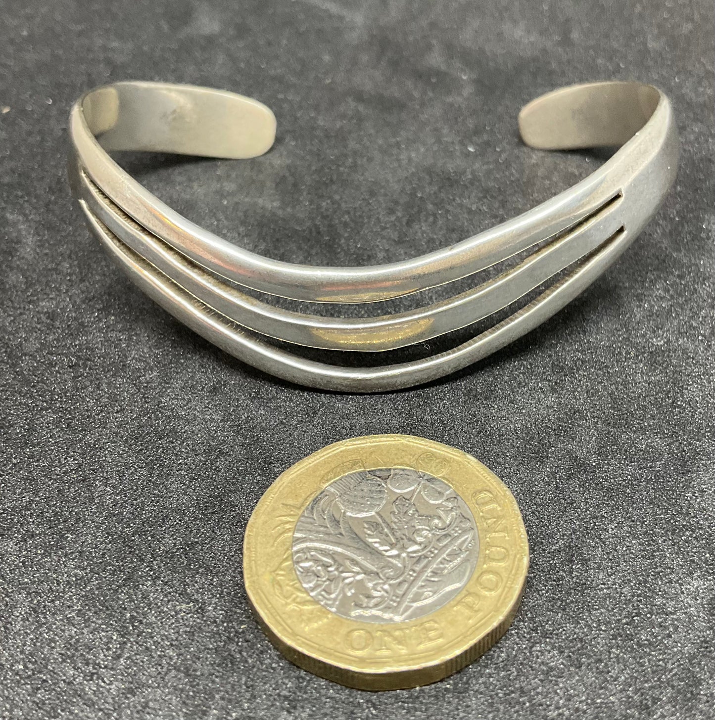 Vintage Silver Wave Bangle