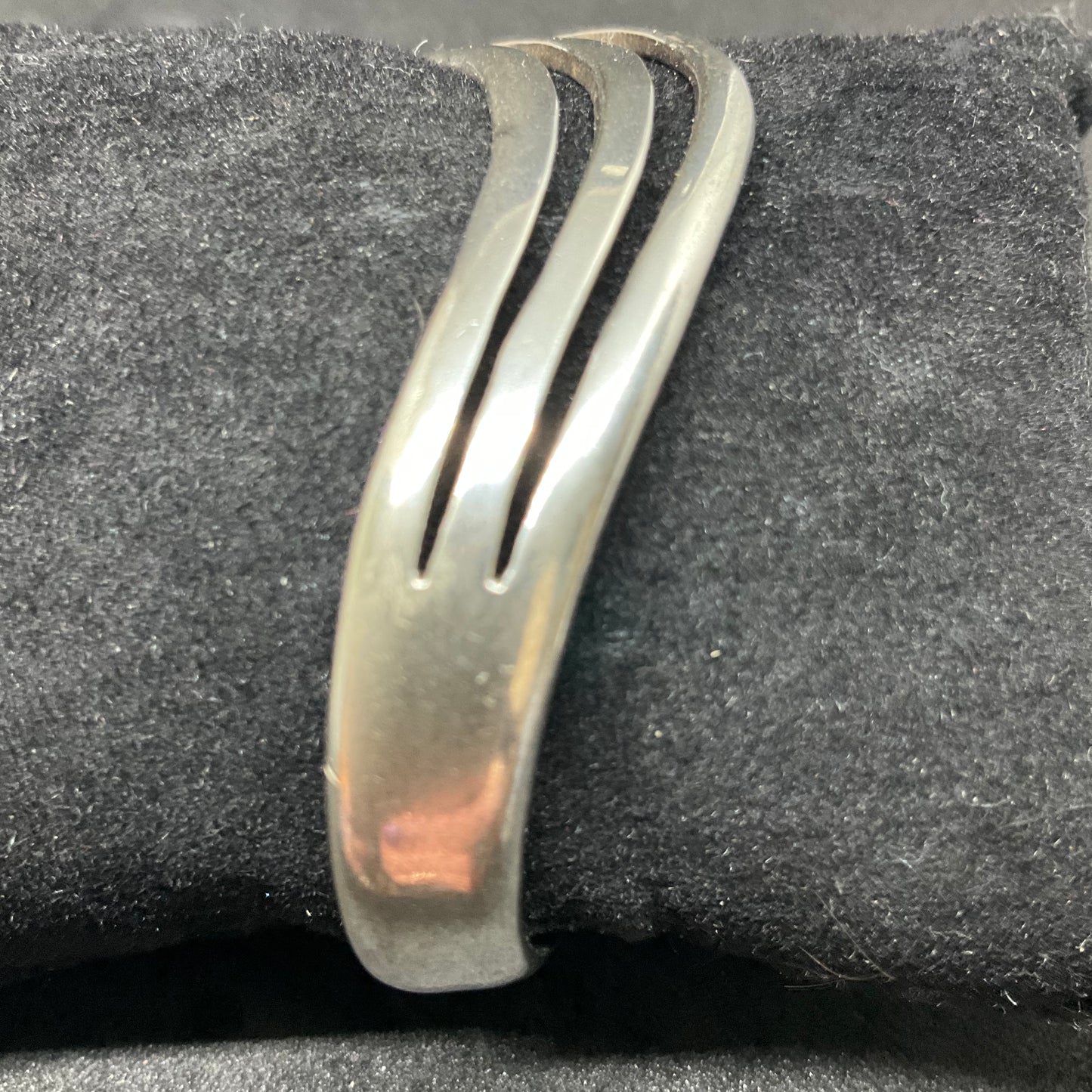 Vintage Silver Wave Bangle